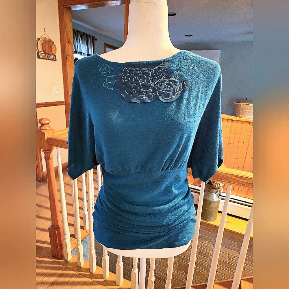 Charming Charlie, size Large ruched short sleeve dressy shirt.